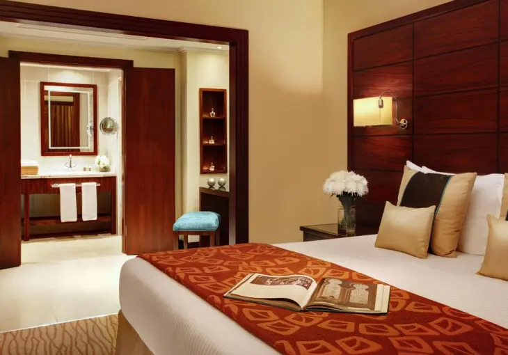 MÖVENPICK HOTEL & RESIDENCE HAJAR TOWER